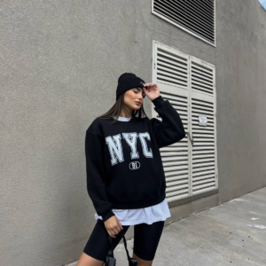 سويتر اسود NYC