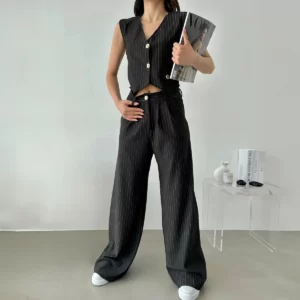 طقم قصير بجيب - اسود