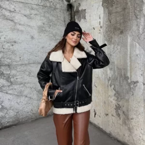 قمصلة جلد مبطنة