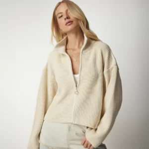 جاكيت ابيض - free size